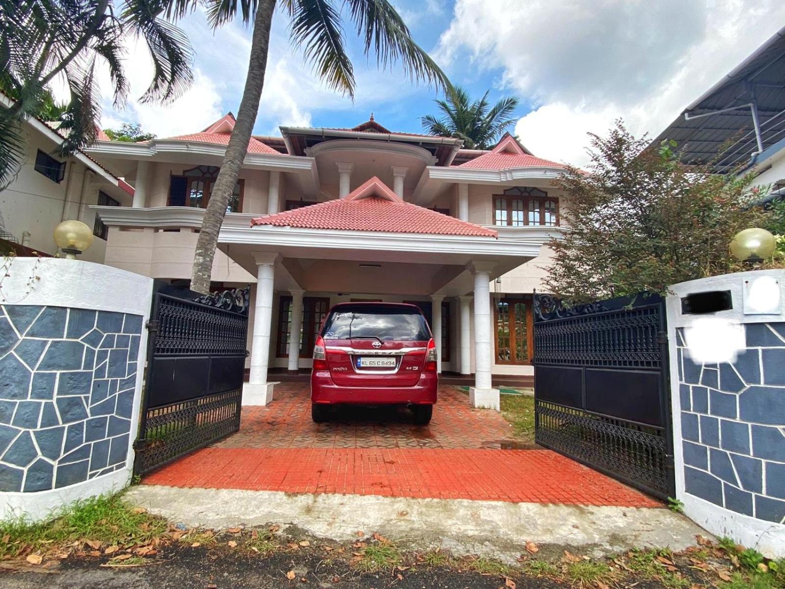 La Casa Trivandrum 4 Bhk Ac Luxury Villa At City Centre, Just 6 Kms To Airport Thiruvananthapuram Luaran gambar