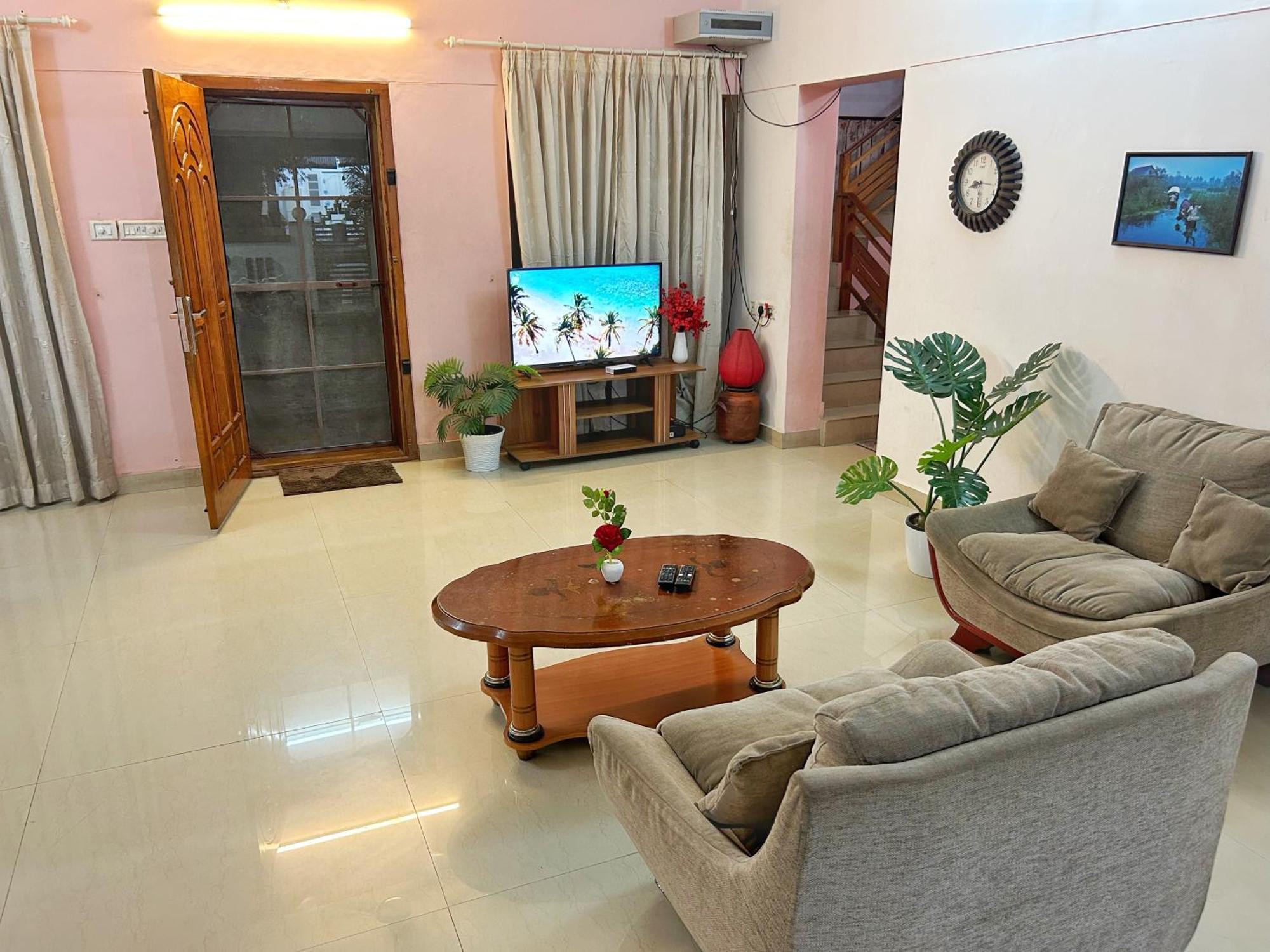 La Casa Trivandrum 4 Bhk Ac Luxury Villa At City Centre, Just 6 Kms To Airport Thiruvananthapuram Luaran gambar